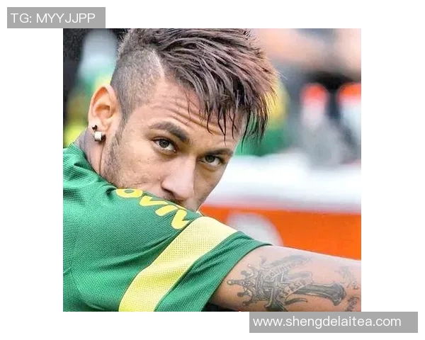 足球明星的多重身份揭秘他们的兼职与商业活动探讨